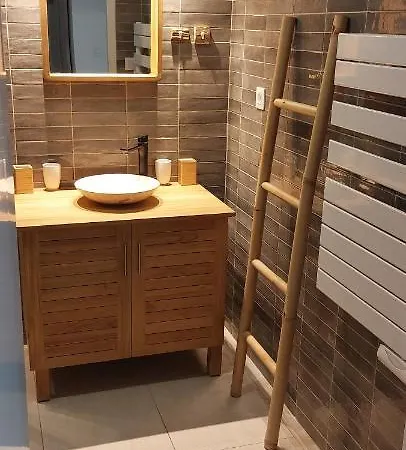 Apartment Giens, Superb High-end With Jacuzzi *
